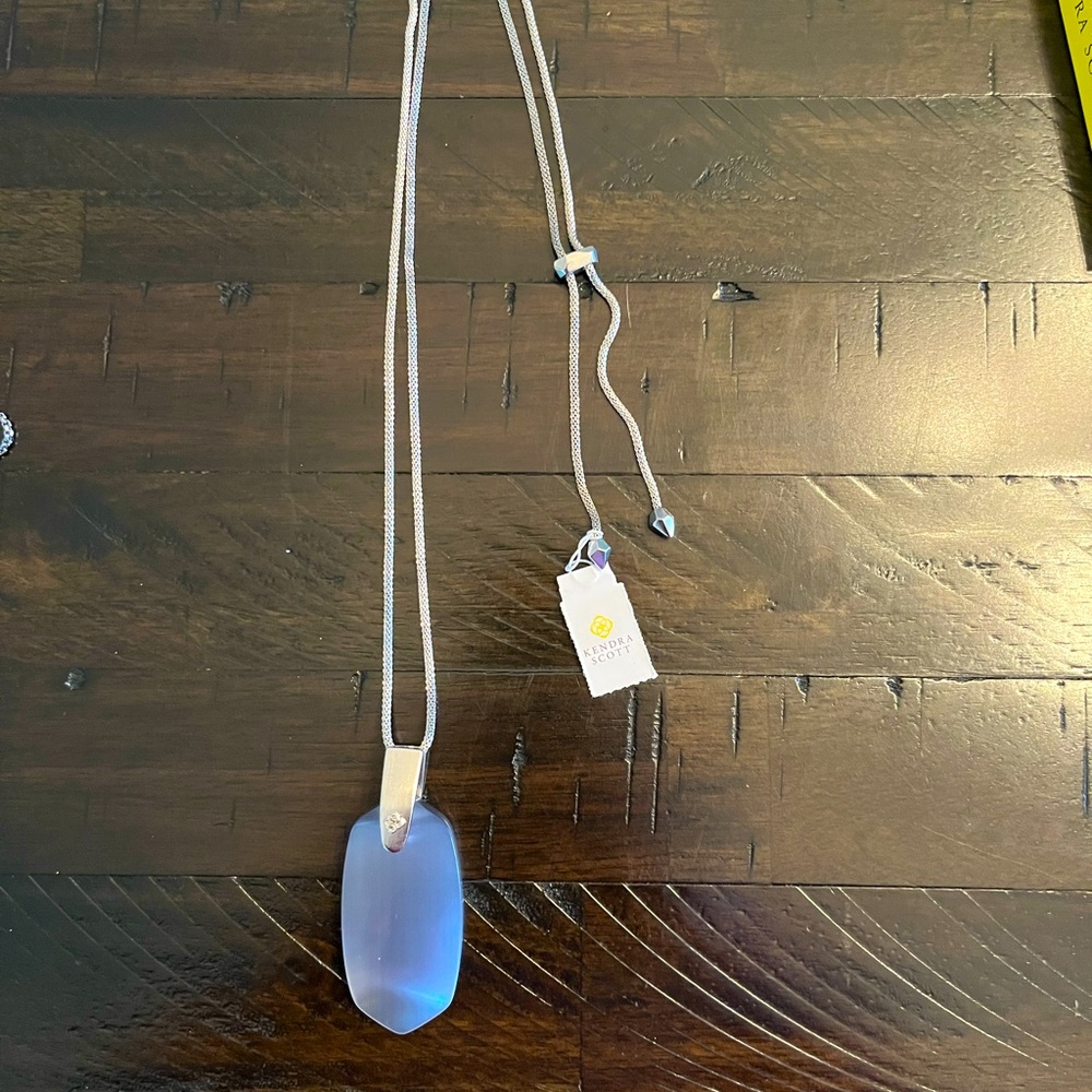 Kendra Scott necklace